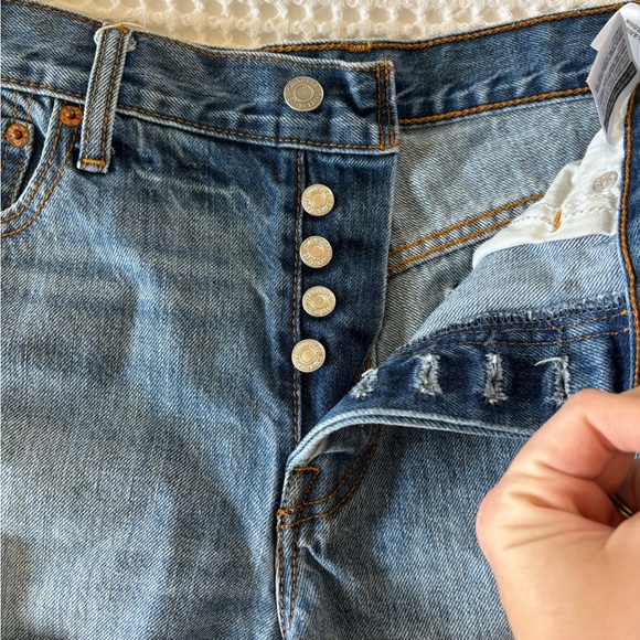 Levi’s - Jean Shorts - Picture 3 of 4